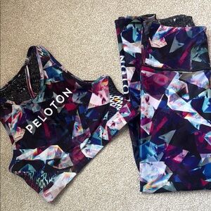 Peloton Leggings and Bra set reversible leggings
